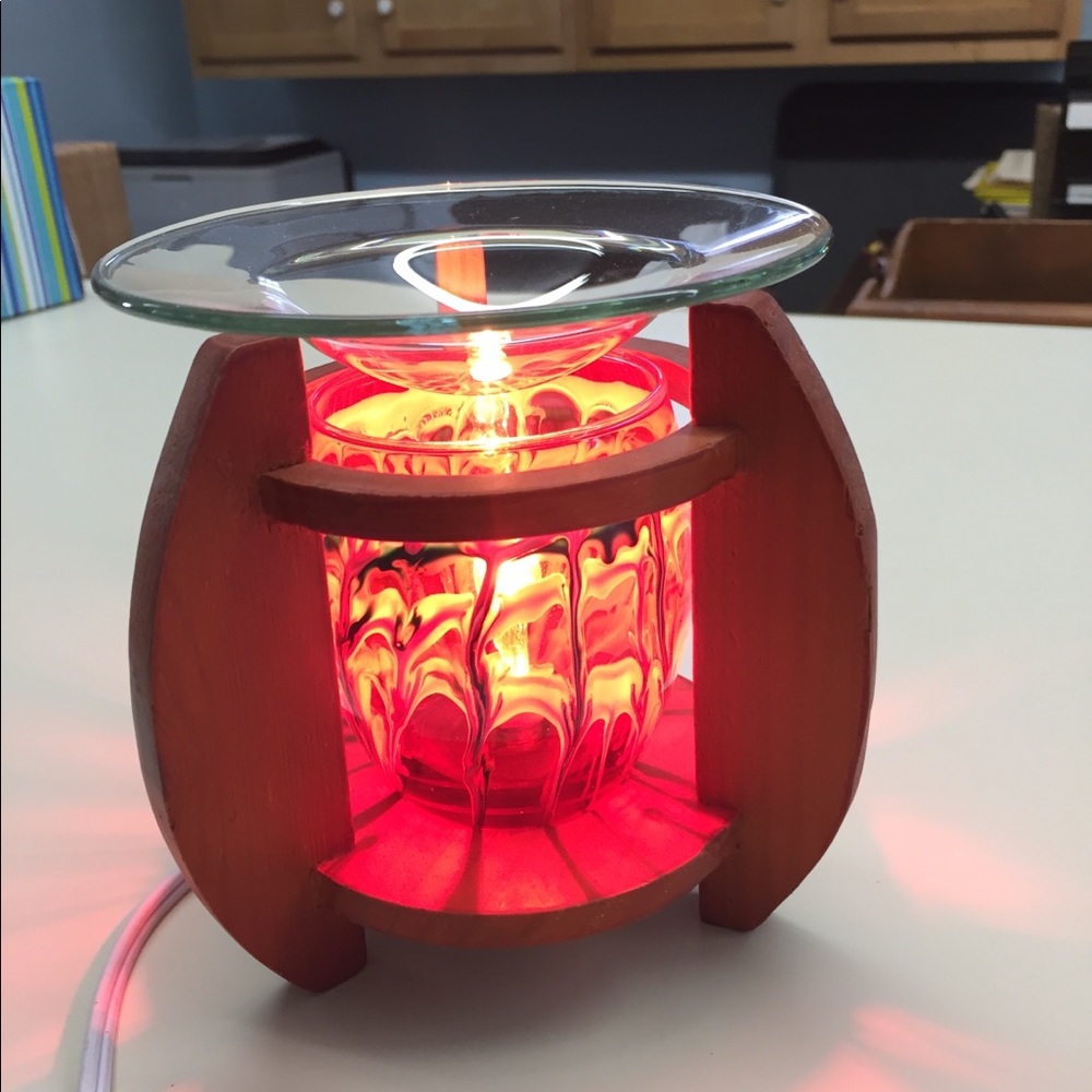 Electrical oil/wax burner